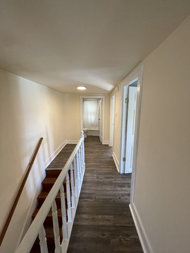 Building Photo - Spacious 3 Bedroom Apartment Near IUP – Ideal for Roommates