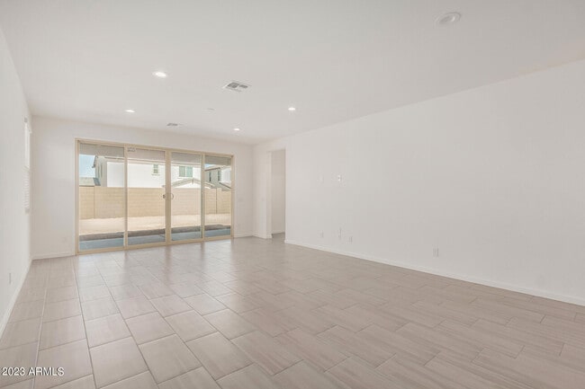 Building Photo - 2503 S 180th Dr