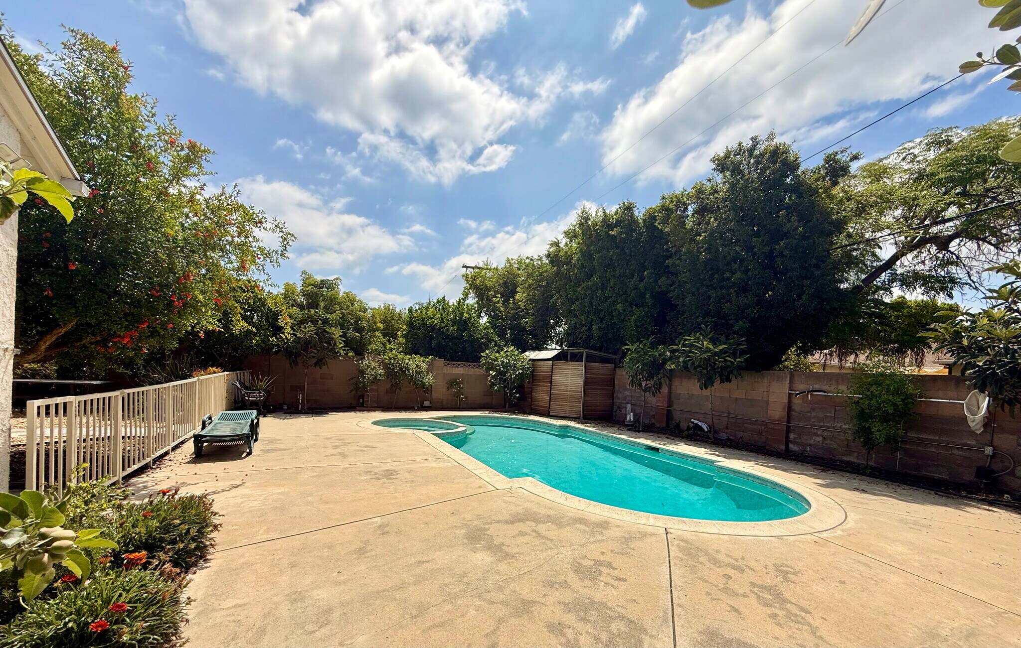 Pool - 13628 Addison St
