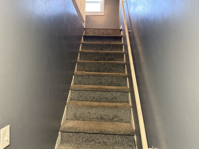 Building Photo - 756 Newell Ave