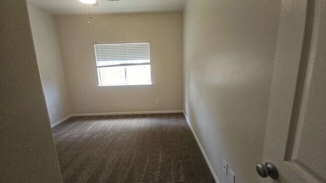 Building Photo - 14902 Arvonshire Ct