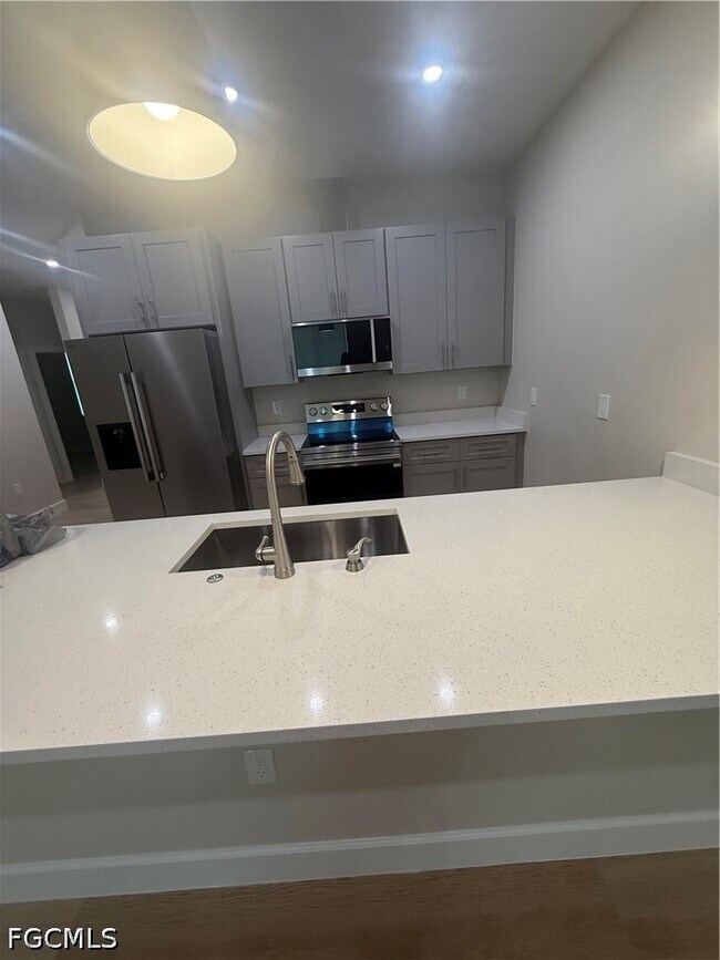 Building Photo - 103 Pennfield St