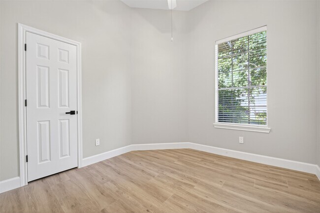 Building Photo - 3117 Cedar Knolls Dr