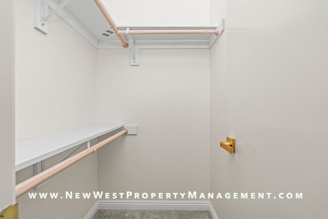 Building Photo - Newly renovated 2-bedroom UTC townhome in the coveted Andria of Renaissance at La Jolla community...