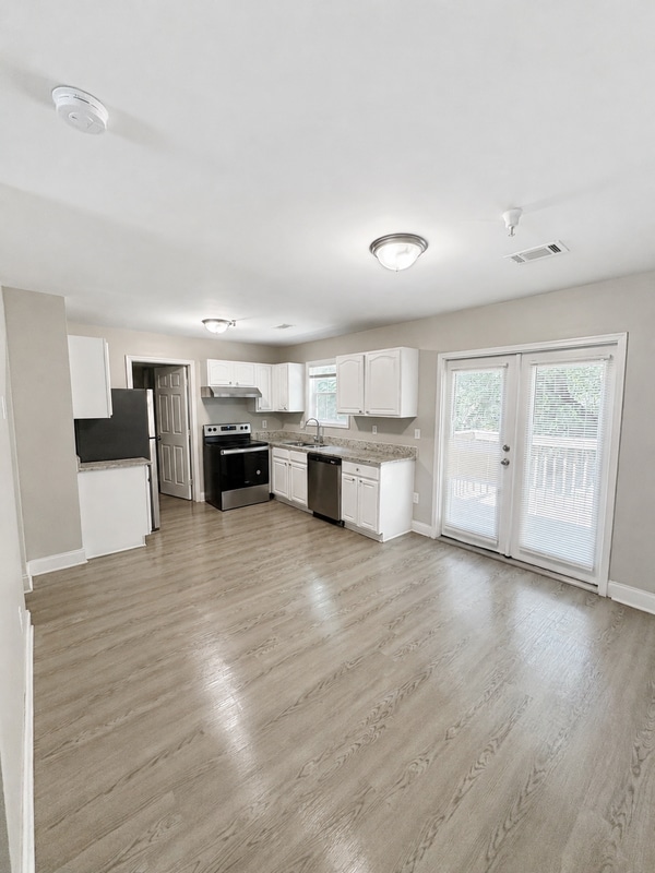 Building Photo - 1240 Pinedale Cir NW