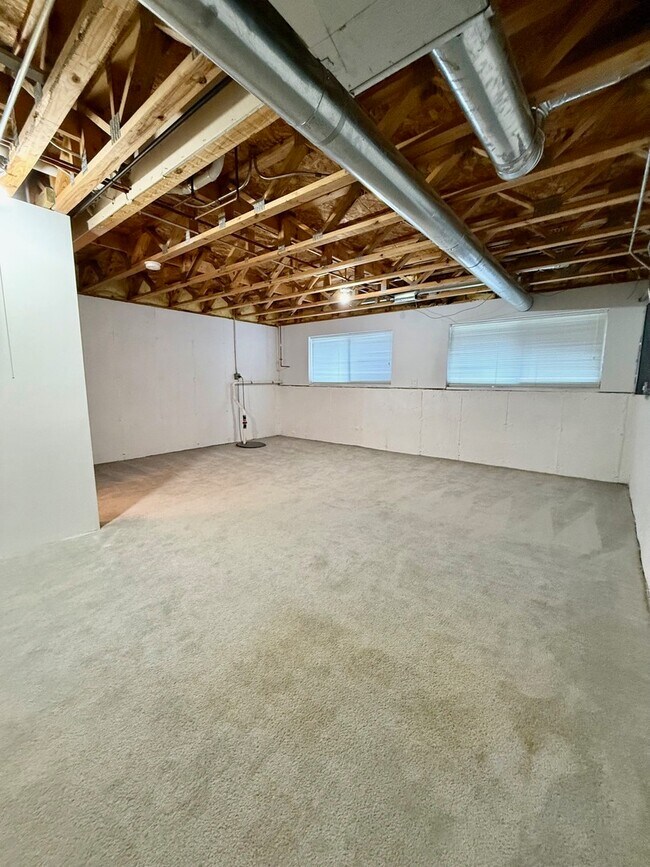 Building Photo - 4354 Shooting Star Dr