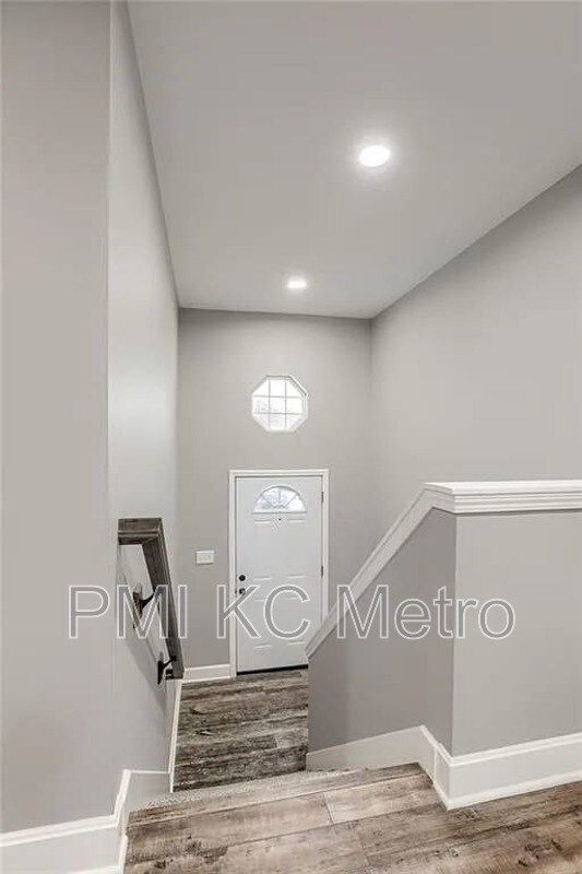 Building Photo - 15006 Kelly Dr