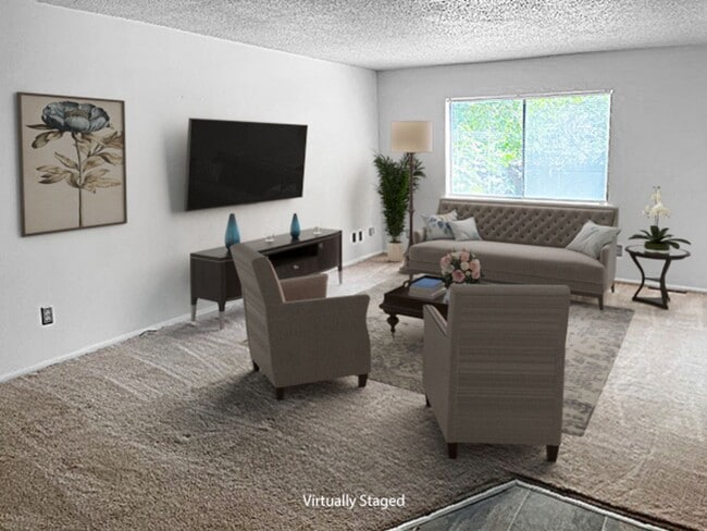 Primary Photo - Pleasant Gunbarrel home 3/2.5/2 car