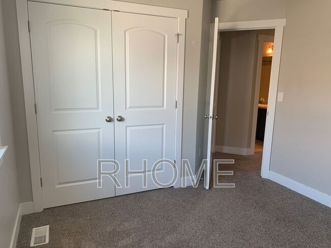 Building Photo - 981 N Apple Seed Ln