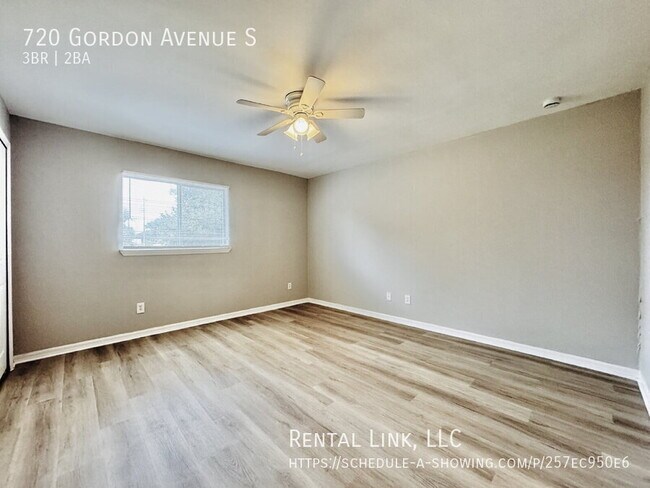 Building Photo - 720 Gordon Ave S