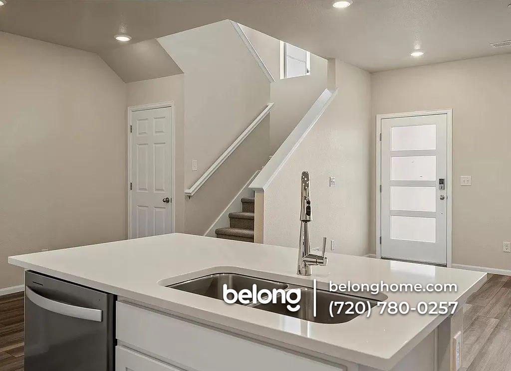 Building Photo - 6377 N Netherland Ct