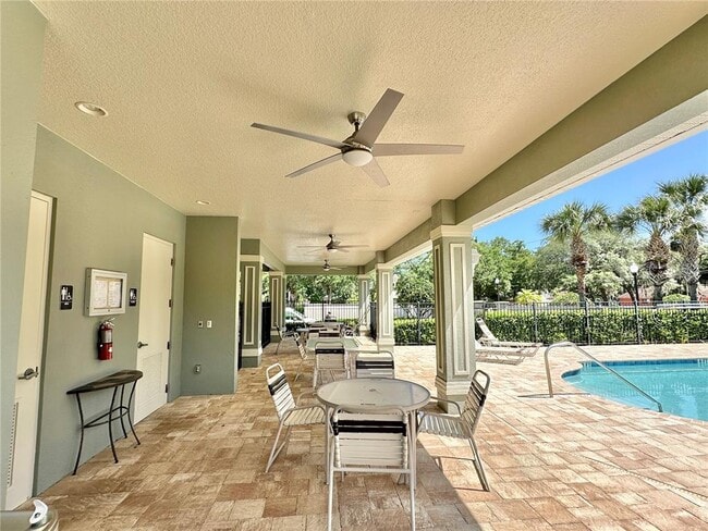 Building Photo - 204 Canterbury Bell Dr