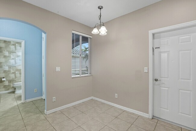 Building Photo - 3383 Antica St