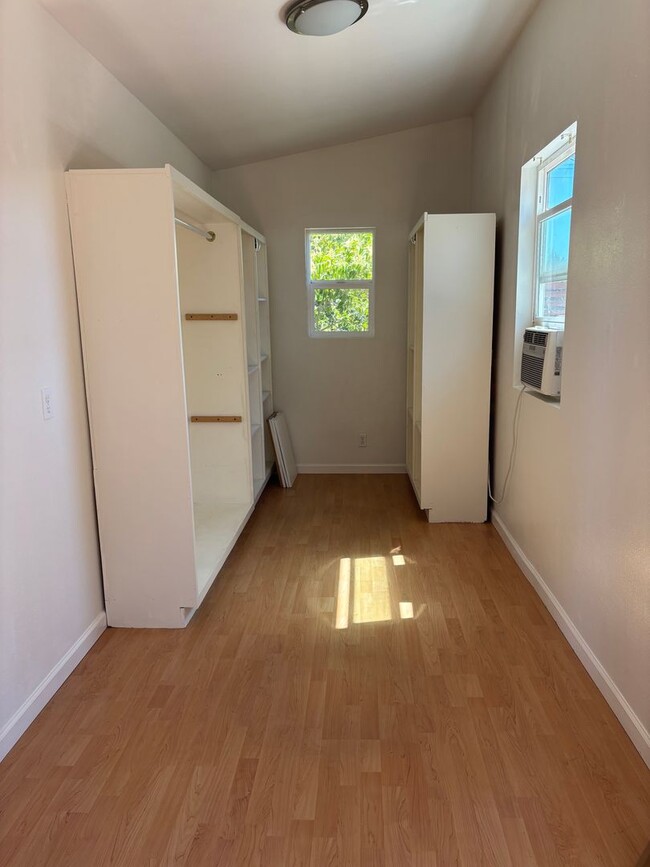Building Photo - Charming 3 bedroom 2 bath home Sebastopol!!