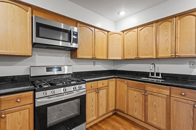 Building Photo - 800 Ocean Ave