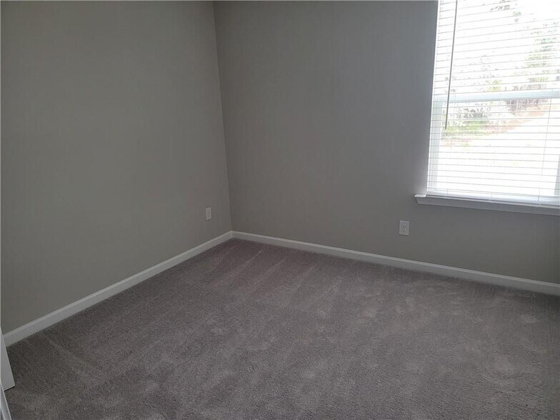 Building Photo - 4217 Waxwing St
