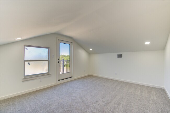 Building Photo - 2930 El Fenice Ln