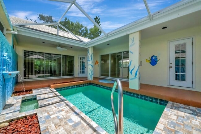 Building Photo - 3BR/2.5BA Private Pool Home | Chestnut Creek Community in Venice