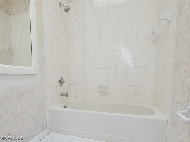 Building Photo - 607 Brookwood Pl