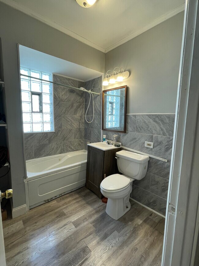 Main floor bathroom - 6119 S Wood St
