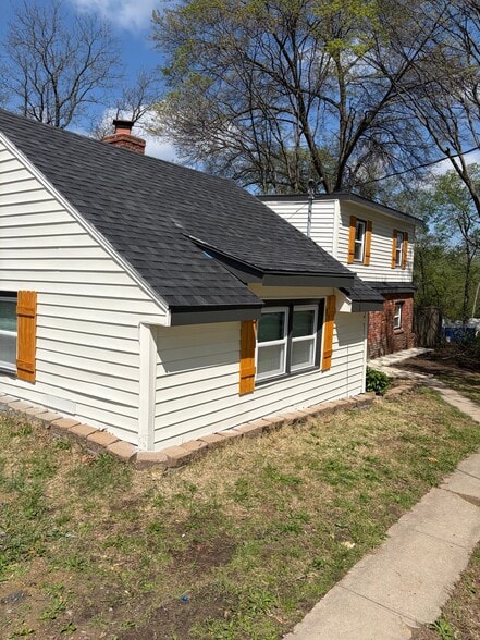 Building Photo - 7838 James A Reed Rd