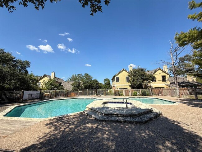 Building Photo - 11901 Swearingen Dr