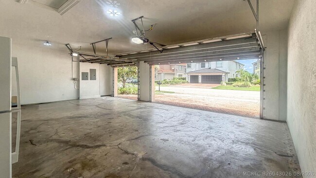 Building Photo - 4668 SW 183rd Ave