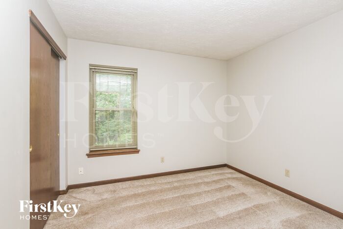 Building Photo - 7374 Benoit Dr