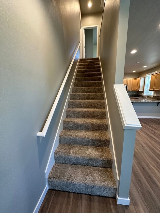 Building Photo - NEW 4 Bedroom / 4.5 Bath Townhome. A/C in every bedroom