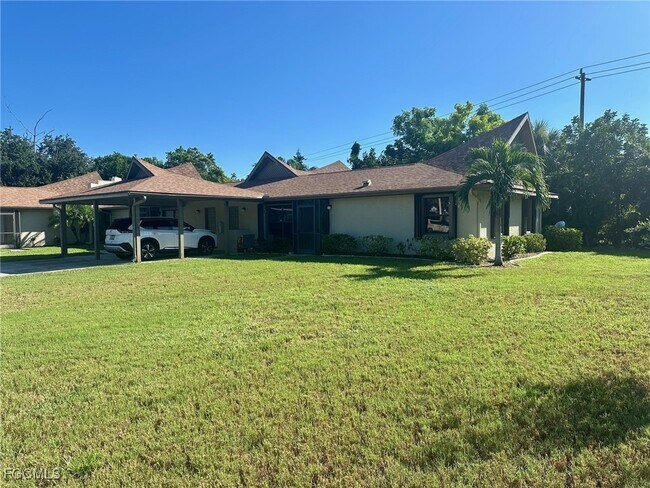 Building Photo - 4266 Island Cir