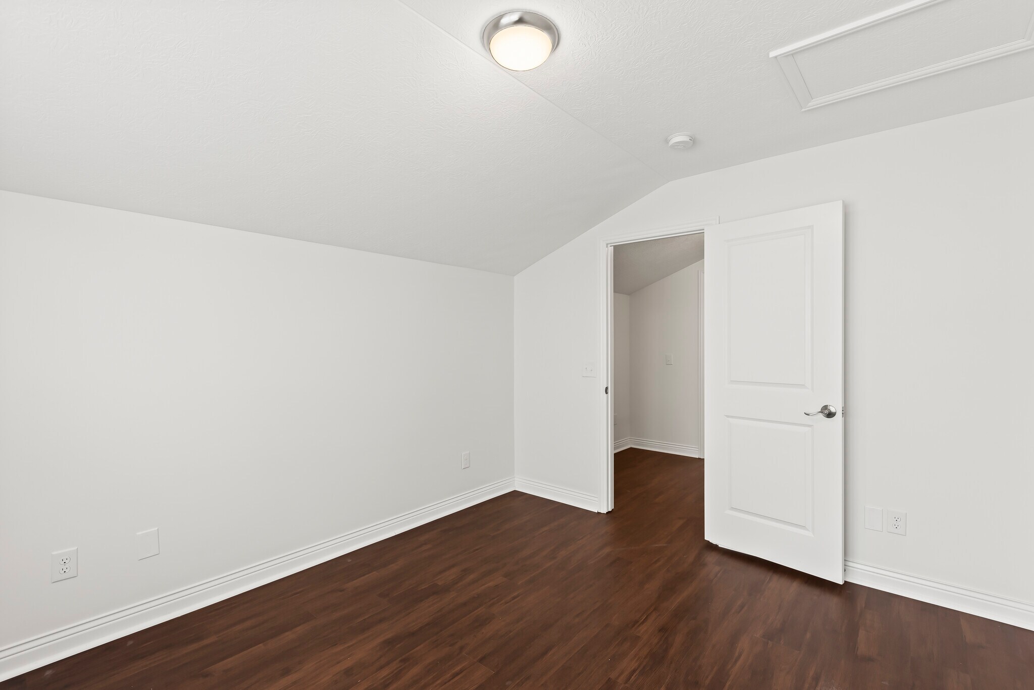 Building Photo - 1067 Eberton Ave