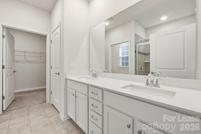 Building Photo - 162 White Apple Wy