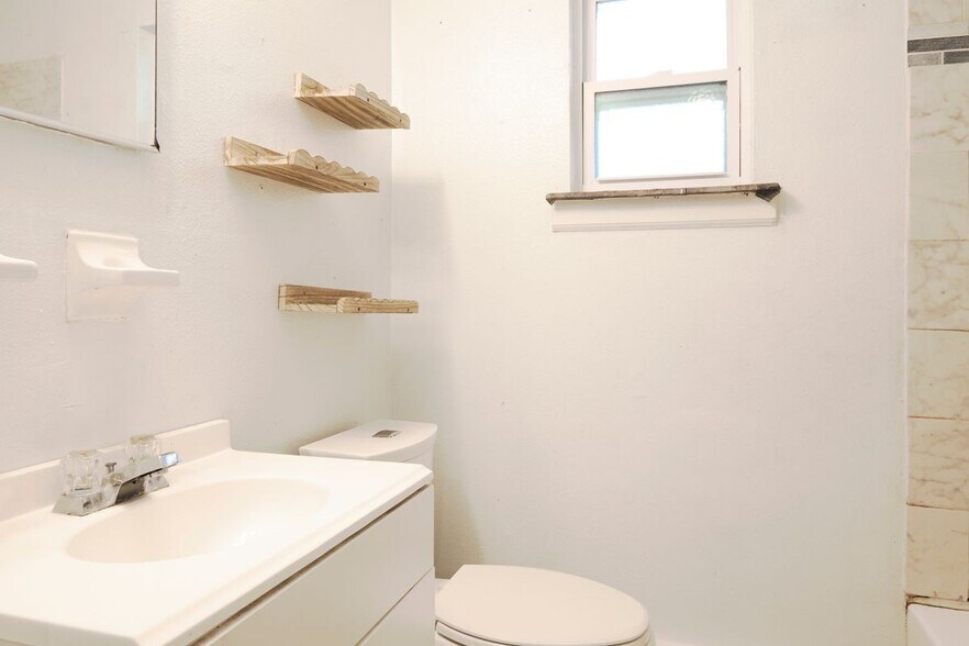 Building Photo - 395 Arora Blvd