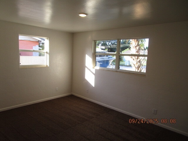 Building Photo - 715 Essex Rd