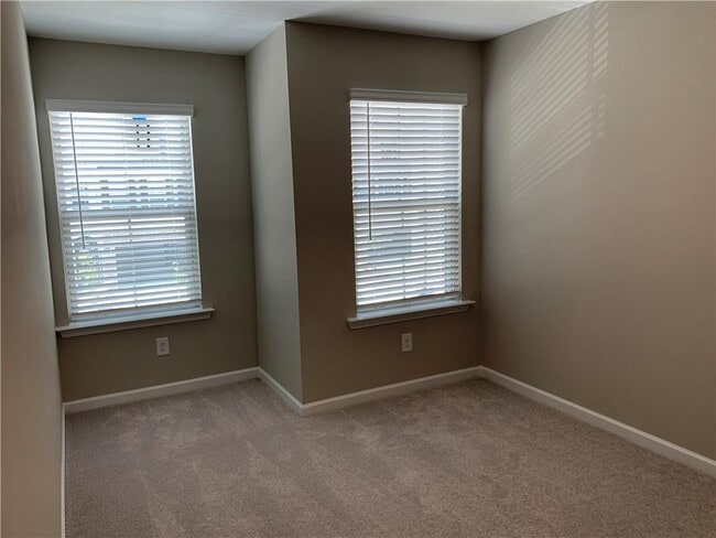 Building Photo - 2139 Lanier Harbor Pt