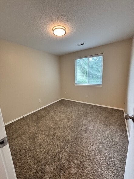 Building Photo - 57 SW 206th Ave