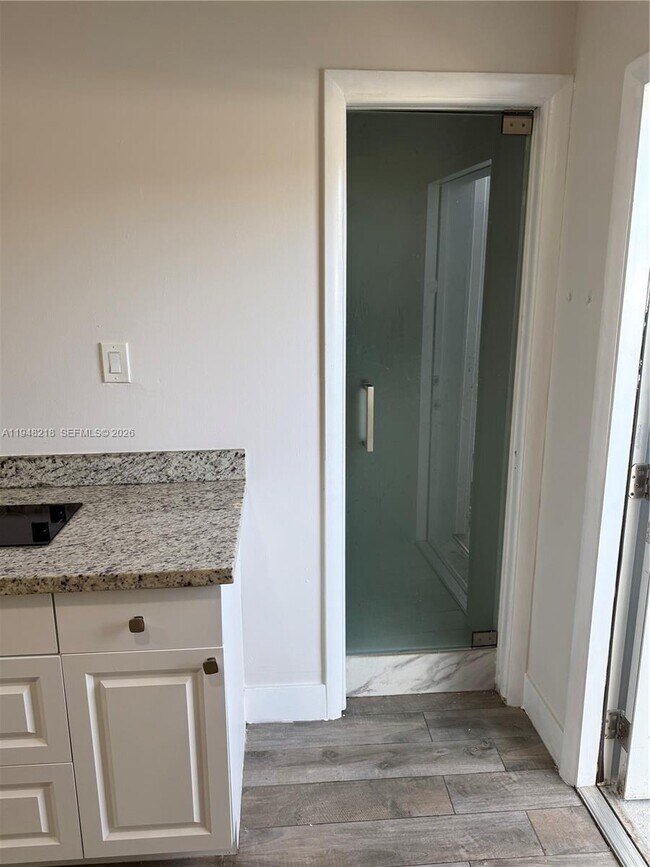 Building Photo - 15740 SW 102nd Pl