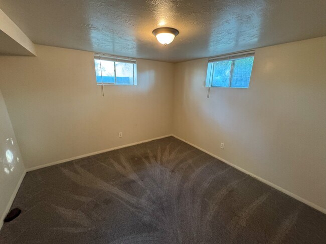 Building Photo - 1758 Myers Ln