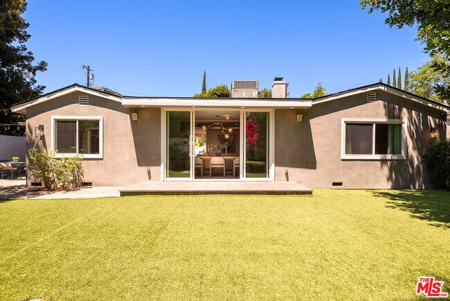 Building Photo - 4708 Aqueduct Ave