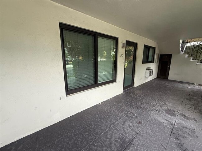 Building Photo - 2255 NE 51st St