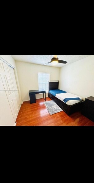 Building Photo - 5238 Sunridge Palms Dr