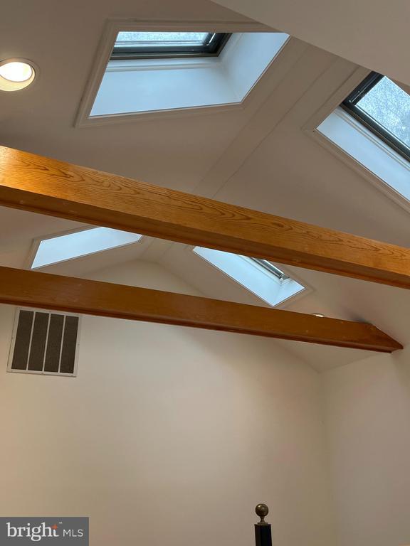 Building Photo - 8904 Grant St