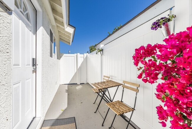 Building Photo - Newly Renovated Guest House Studio in Granada Hills - Utilities & wifi included!