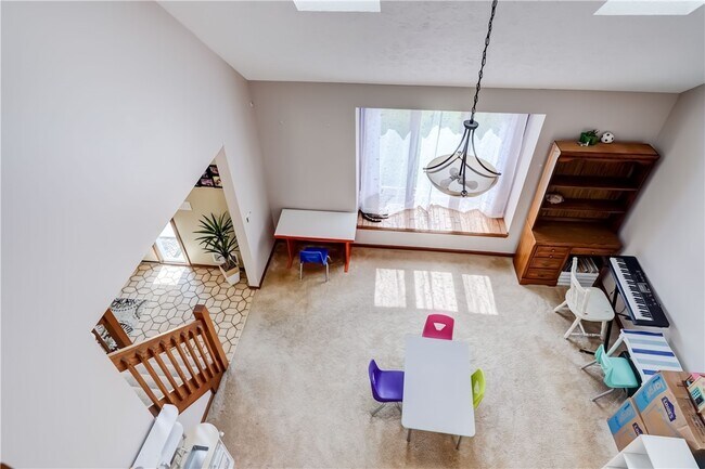 Building Photo - 31 Country Wood Landing
