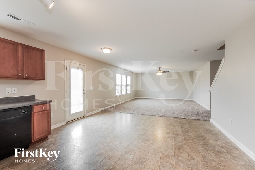 Building Photo - 3503 Whitworth Dr