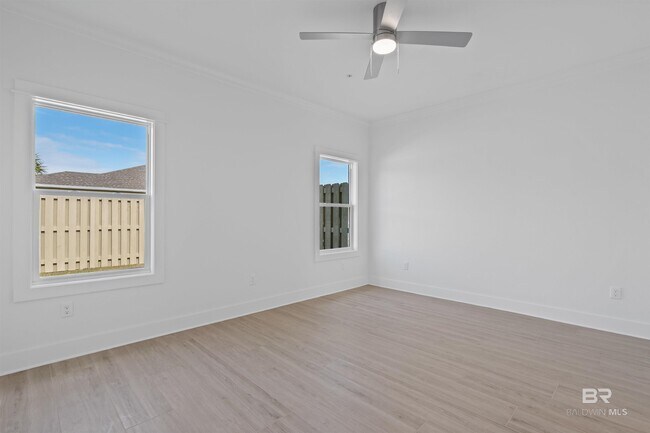 Building Photo - 501 Cotton Creek Dr