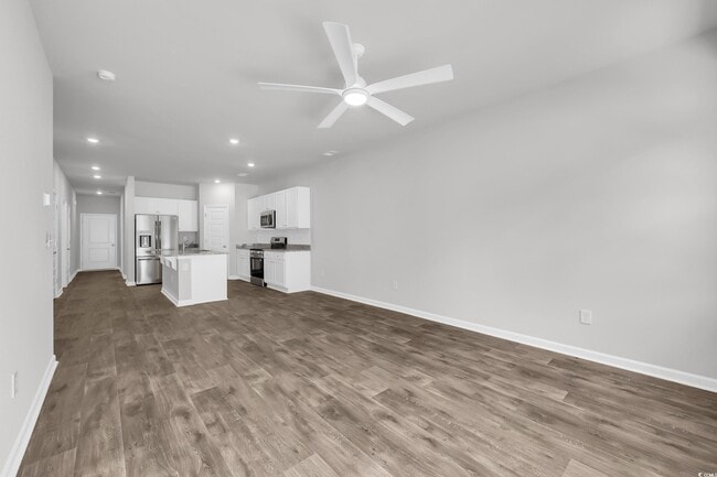 Building Photo - 2087 Victory Wy