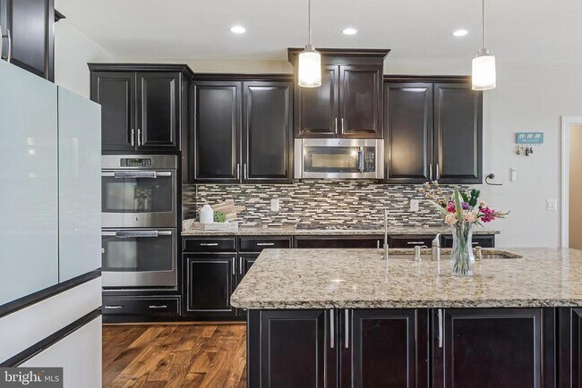 Building Photo - 22507 Bowens Wharf Pl