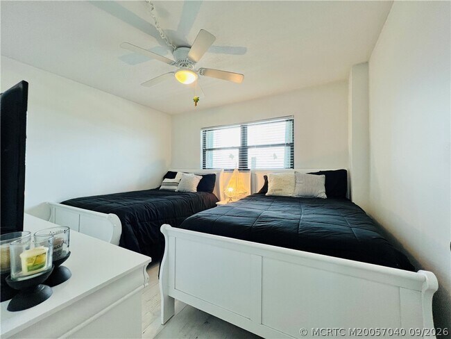 Building Photo - 9400 S Ocean Dr