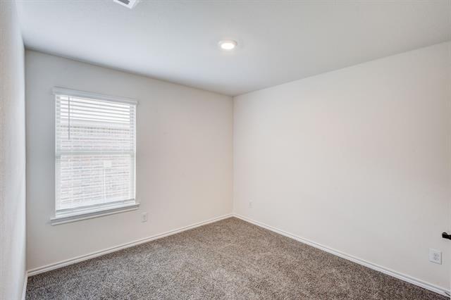 Building Photo - 2940 Lawson Dr